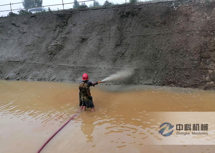 液压泵送式混凝土湿喷机施工现场-4